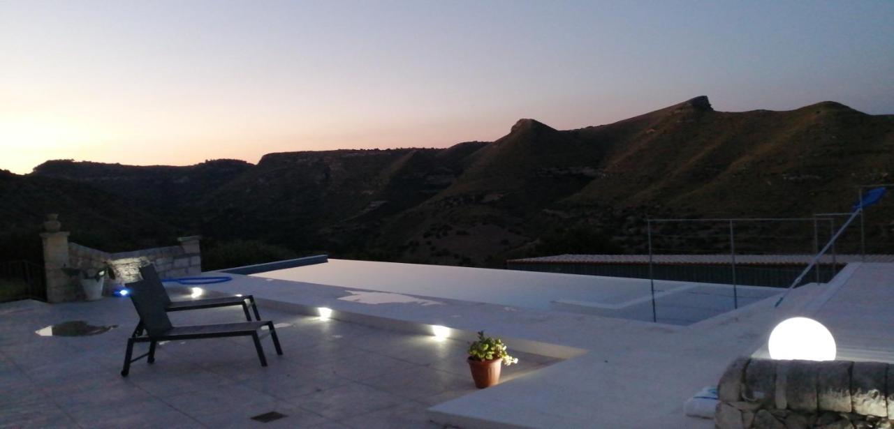 Villa Meriem Noto Buitenkant foto