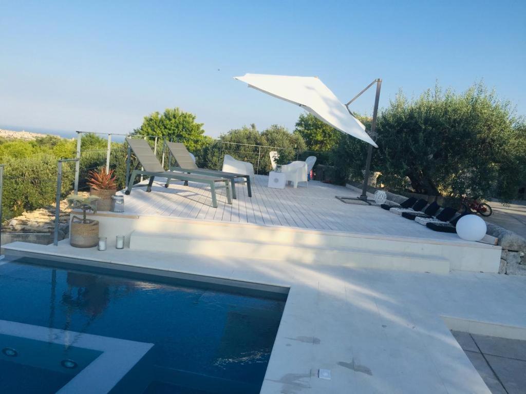 Villa Meriem Noto Buitenkant foto