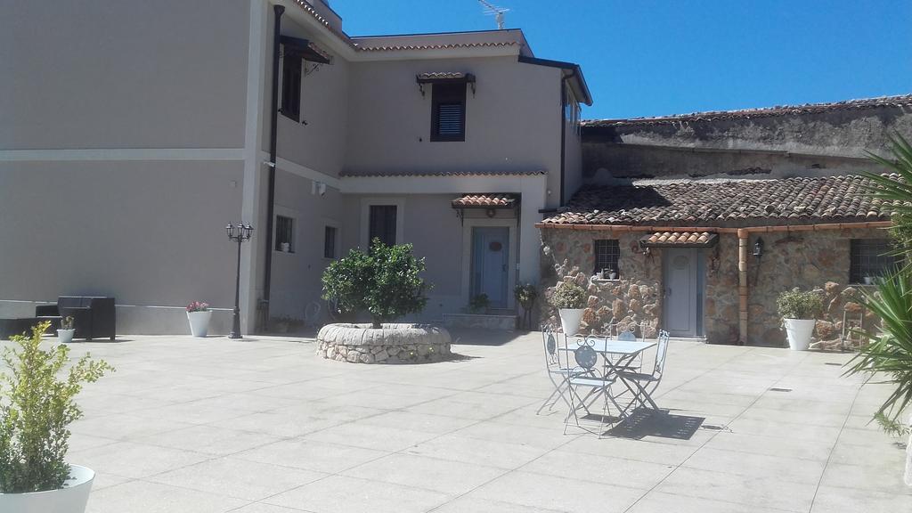 Villa Meriem Noto Buitenkant foto